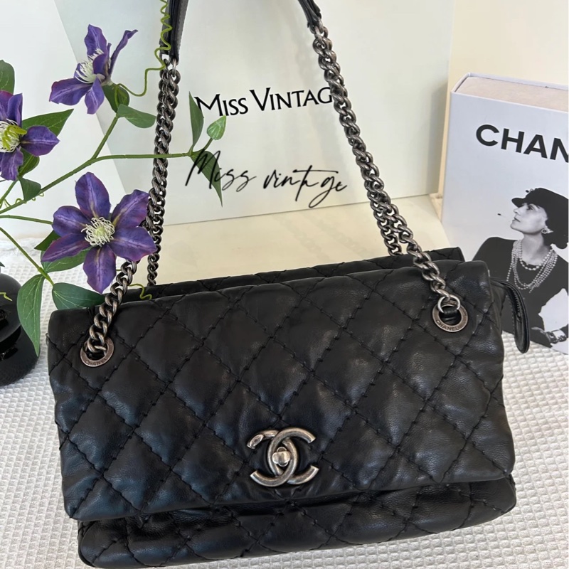 Chanel黑銀外縫線泡芙雲朵包 #9新閒置 #GD風超時尚 #15萬入手賠售割愛-8