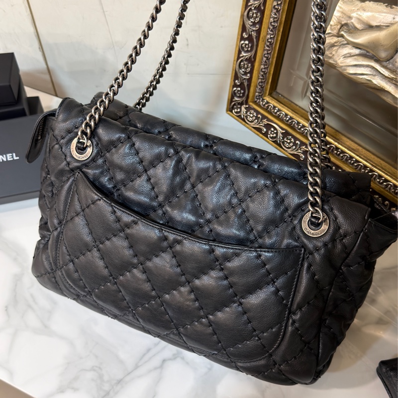 Chanel黑銀外縫線泡芙雲朵包 #9新閒置 #GD風超時尚 #15萬入手賠售割愛-11