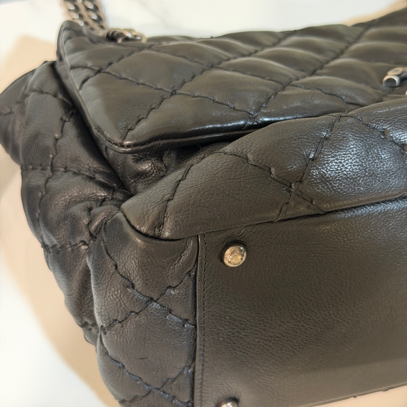 Chanel黑銀外縫線泡芙雲朵包 #9新閒置 #GD風超時尚 #15萬入手賠售割愛-16