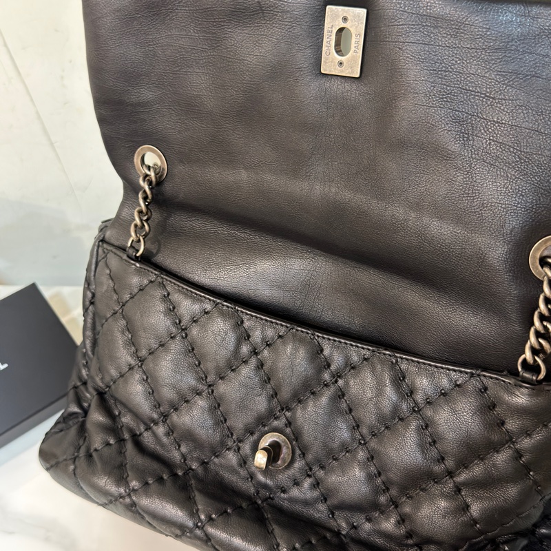 Chanel黑銀外縫線泡芙雲朵包 #9新閒置 #GD風超時尚 #15萬入手賠售割愛-24