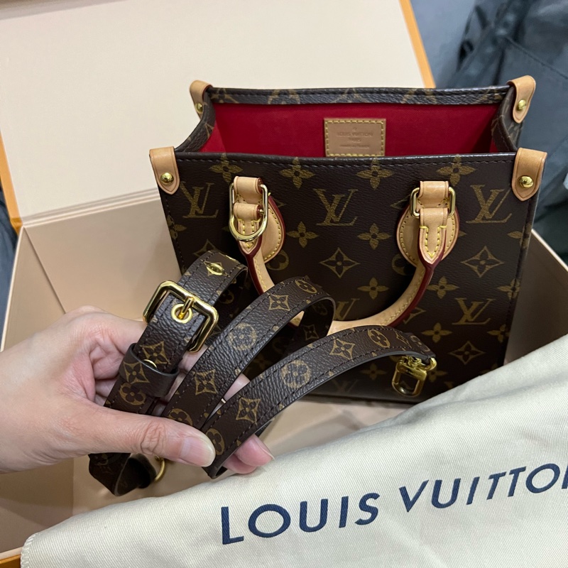 #LOUIS VUITTON #老花琴譜包型號：M45847 SAC NV BB MNG VVN-0