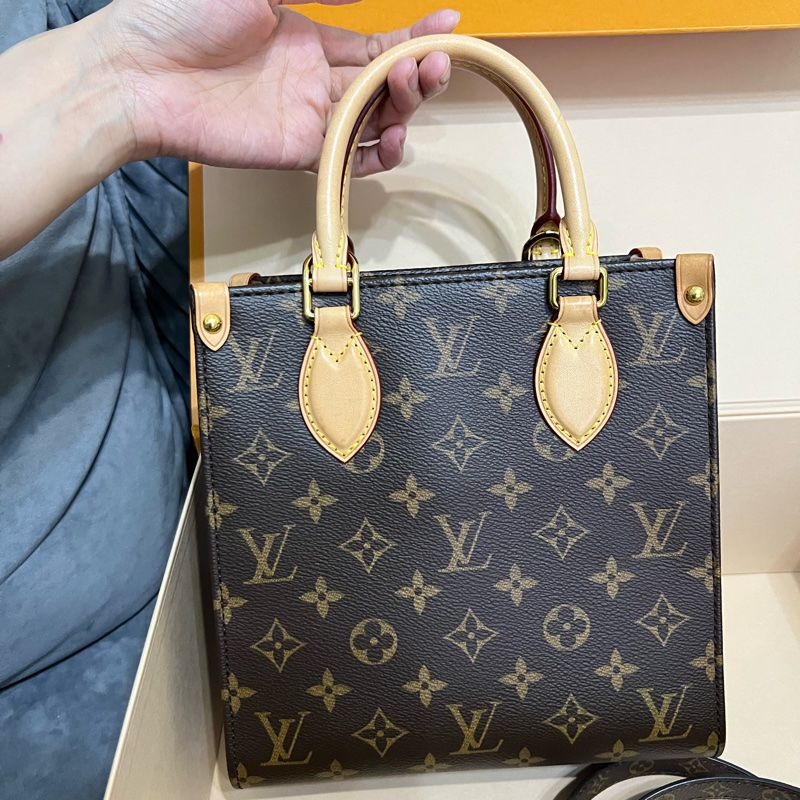 #LOUIS VUITTON #老花琴譜包型號：M45847 SAC NV BB MNG VVN-3