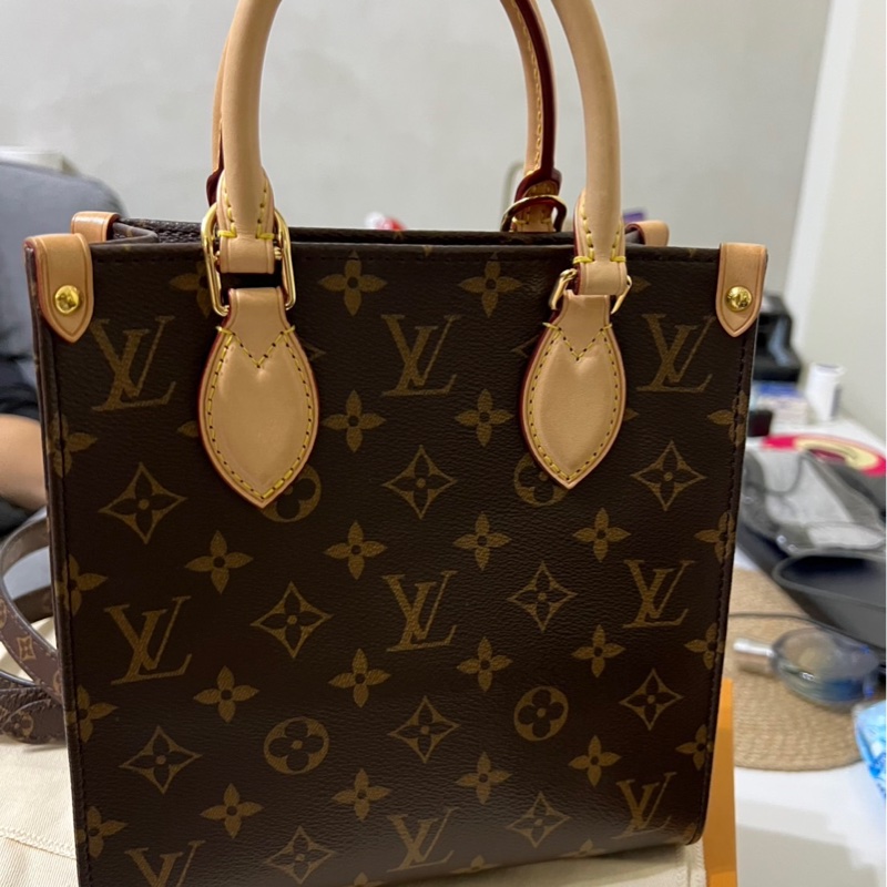 #LOUIS VUITTON #老花琴譜包型號：M45847 SAC NV BB MNG VVN-12