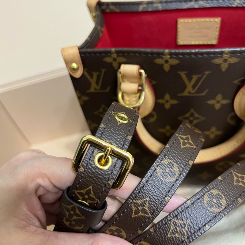 #LOUIS VUITTON #老花琴譜包型號：M45847 SAC NV BB MNG VVN-38