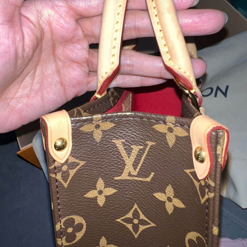 #LOUIS VUITTON #老花琴譜包型號：M45847 SAC NV BB MNG VVN-43