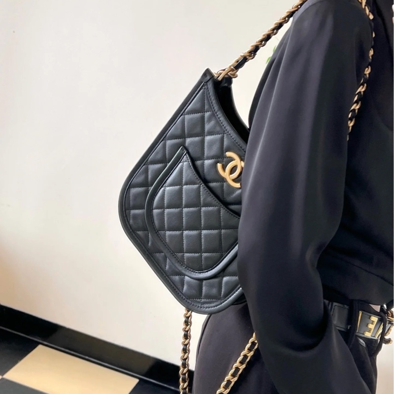 #全網最低💰 #櫃上23萬斷貨 #全配🈶購證 香奈兒黑金24s hobo 芯片款-3