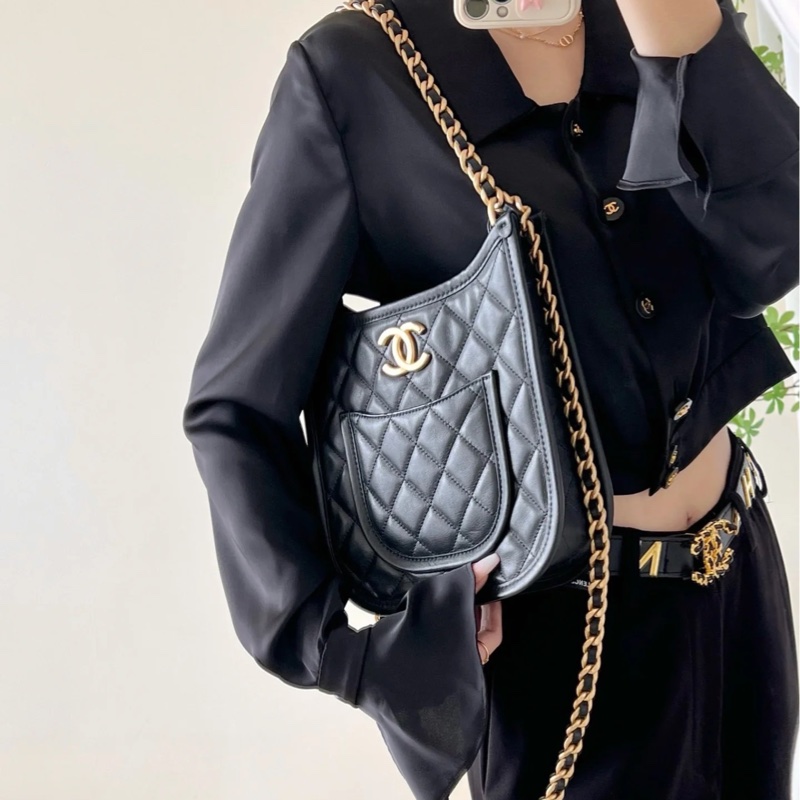 #全網最低💰 #櫃上23萬斷貨 #全配🈶購證 香奈兒黑金24s hobo 芯片款-5