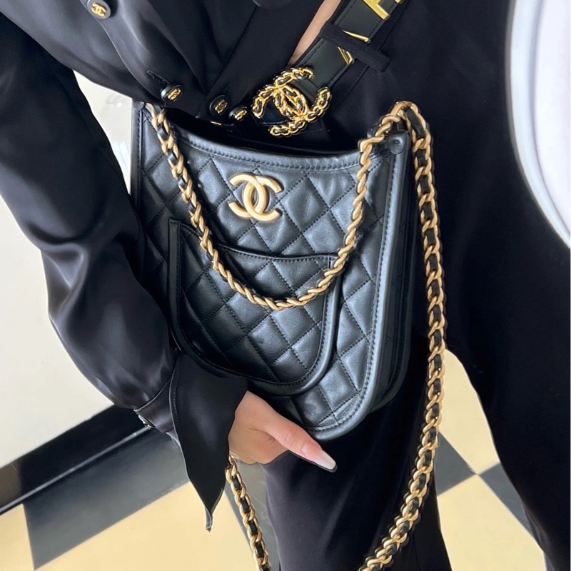 #全網最低💰 #櫃上23萬斷貨 #全配🈶購證 香奈兒黑金24s hobo 芯片款-6