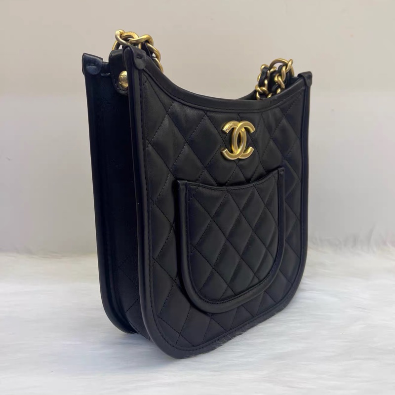 #全網最低💰 #櫃上23萬斷貨 #全配🈶購證 香奈兒黑金24s hobo 芯片款-12