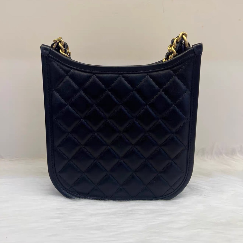 #全網最低💰 #櫃上23萬斷貨 #全配🈶購證 香奈兒黑金24s hobo 芯片款-14