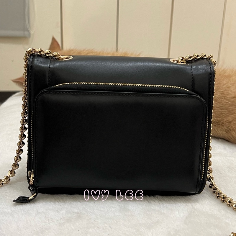 Salvatore Ferragamo黑色 金色皮革鉚釘 Vara 蝴蝶結翻蓋肩背包 鏈條包 斜背包 正品 二手精品-1