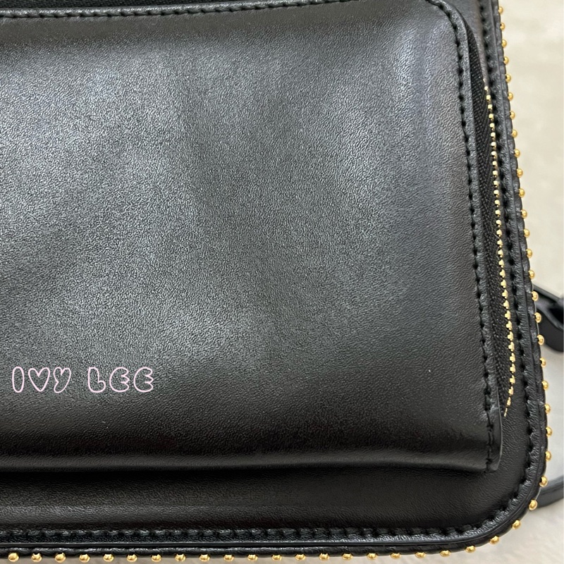 Salvatore Ferragamo黑色 金色皮革鉚釘 Vara 蝴蝶結翻蓋肩背包 鏈條包 斜背包 正品 二手精品-34