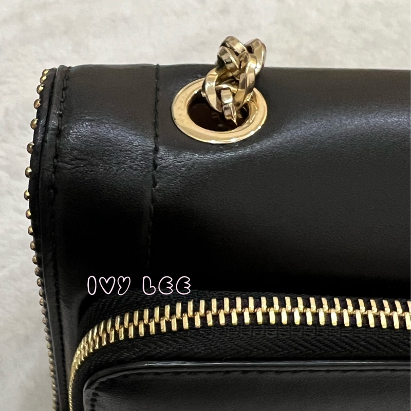 Salvatore Ferragamo黑色 金色皮革鉚釘 Vara 蝴蝶結翻蓋肩背包 鏈條包 斜背包 正品 二手精品-35