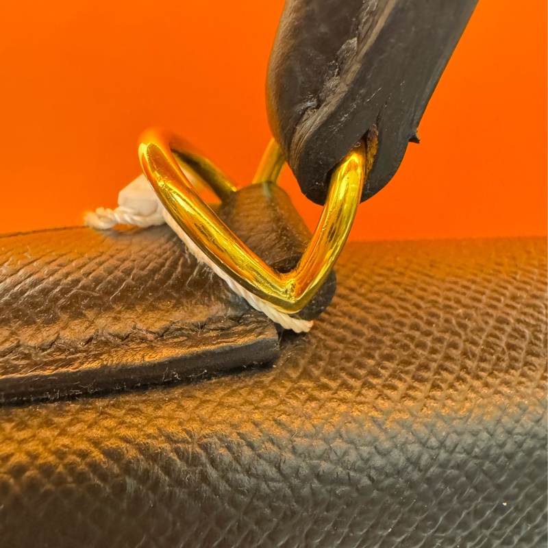 Hermes Kelly28 黑金外縫凱莉 🖤 C刻 很美的包很美的價錢 可遇不可求-13