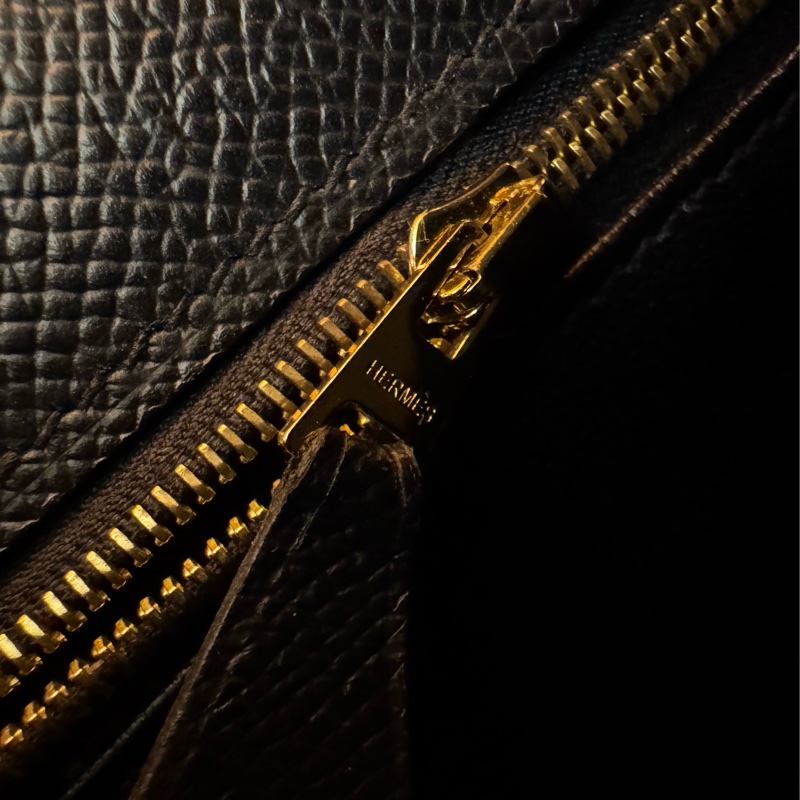 Hermes Kelly28 黑金外縫凱莉 🖤 C刻 很美的包很美的價錢 可遇不可求-17