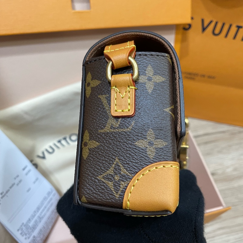 Lv新款老花小方包Steamer/台灣專櫃上個月才剛買/M14738-9