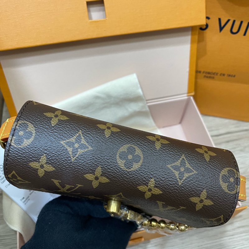 Lv新款老花小方包Steamer/台灣專櫃上個月才剛買/M14738-12