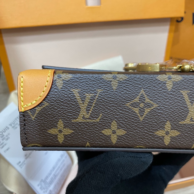 Lv新款老花小方包Steamer/台灣專櫃上個月才剛買/M14738-15