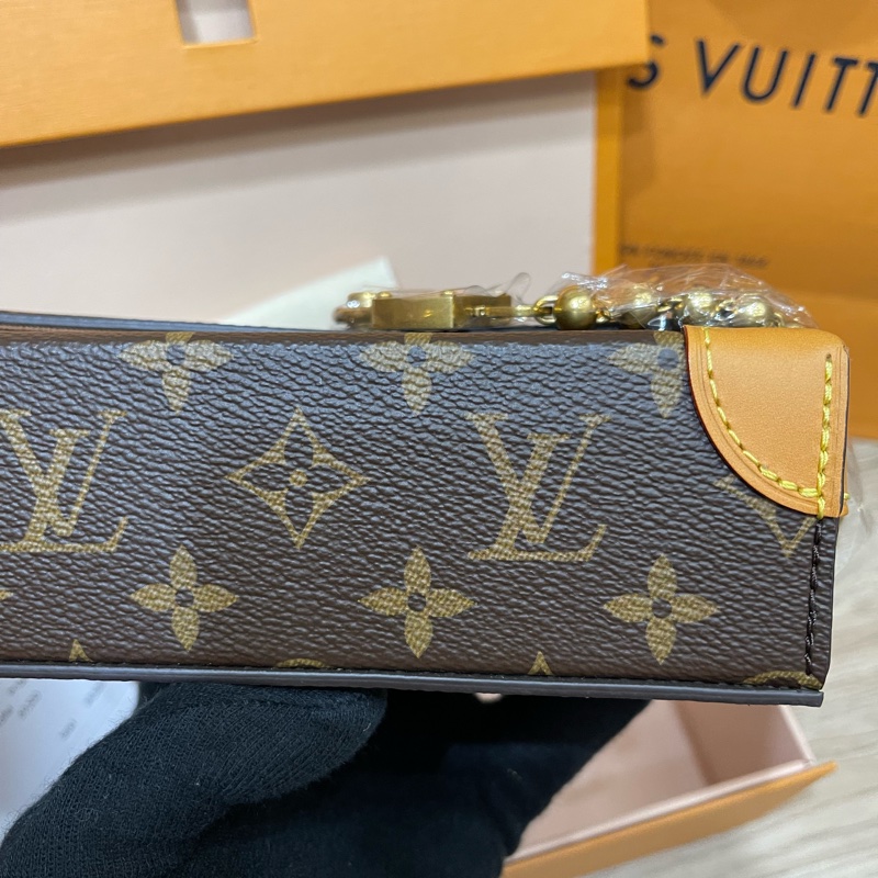 Lv新款老花小方包Steamer/台灣專櫃上個月才剛買/M14738-16