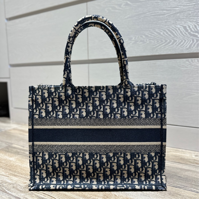 Dior Tote包 中號  幾乎全新鮮少使用閒置品-1