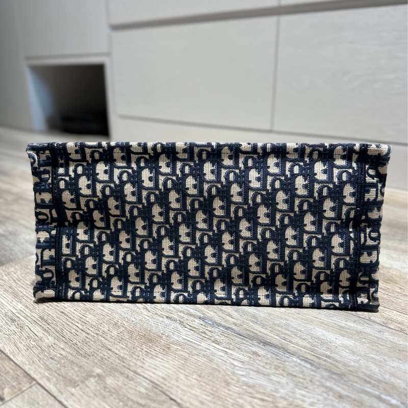 Dior Tote包 中號  幾乎全新鮮少使用閒置品-2