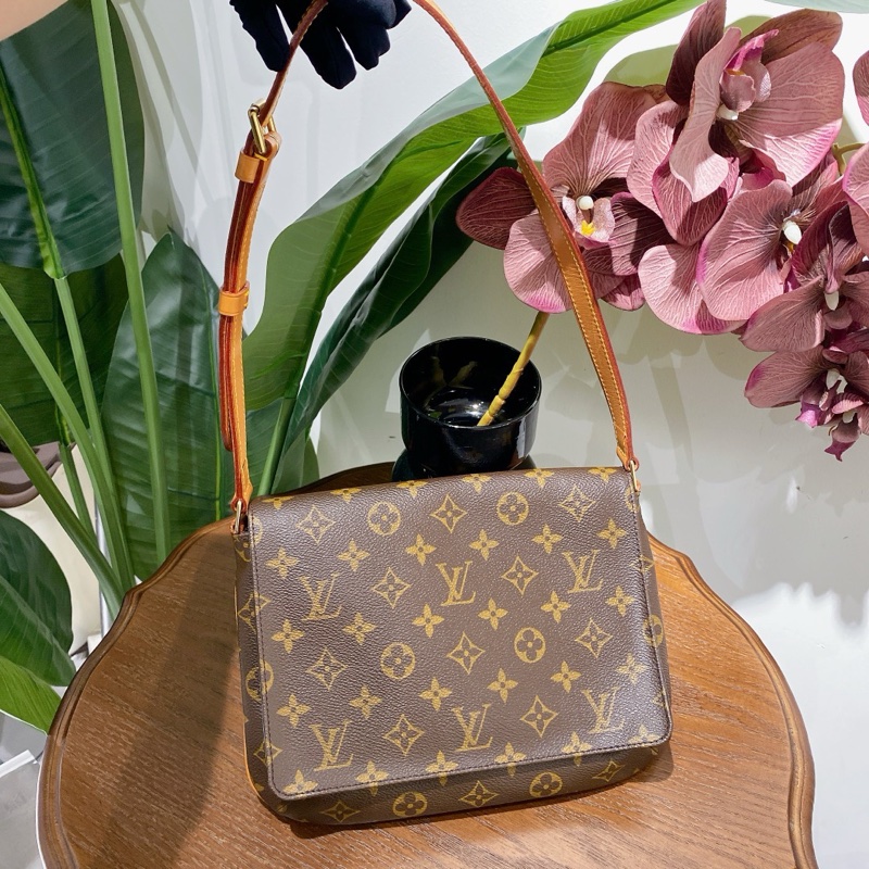 LV 中古 王菲包-0