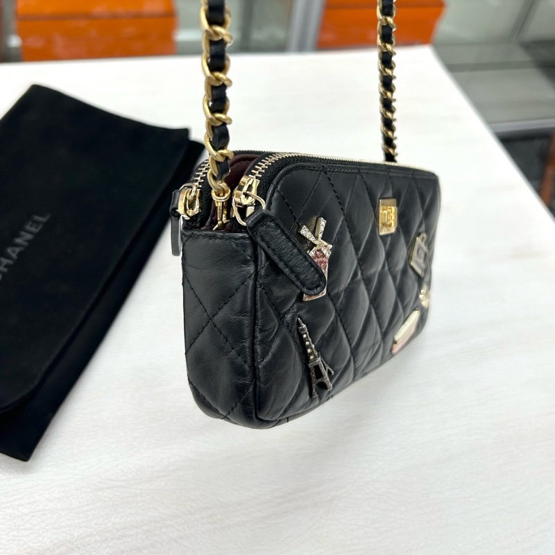 Chanel 徽章2.55黑金牛皮 手機鏈條包，尺寸約19*10，鐳射25開 附件塵袋-2