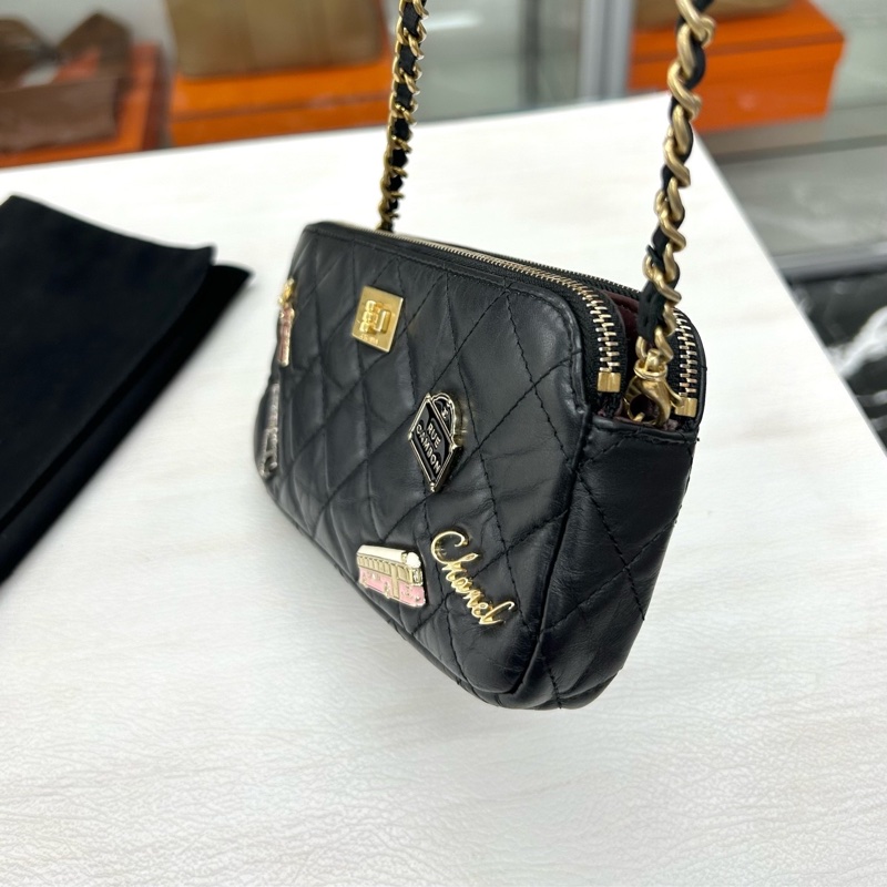 Chanel 徽章2.55黑金牛皮 手機鏈條包，尺寸約19*10，鐳射25開 附件塵袋-3