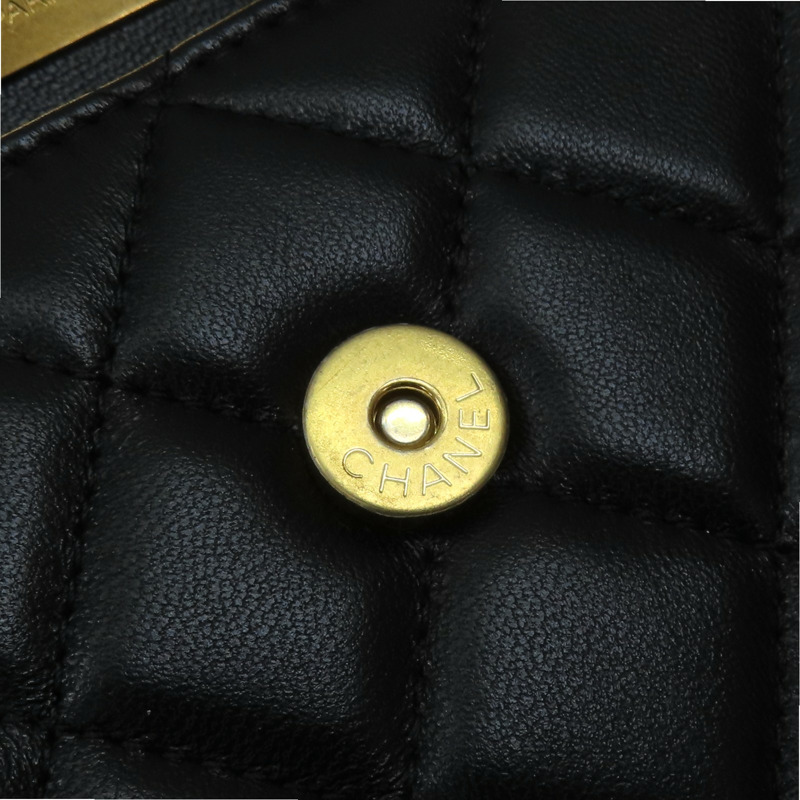 黑色 羊皮 菱格紋 enamel handle crossbody bag 肩背包【CHANEL 香奈兒】-11