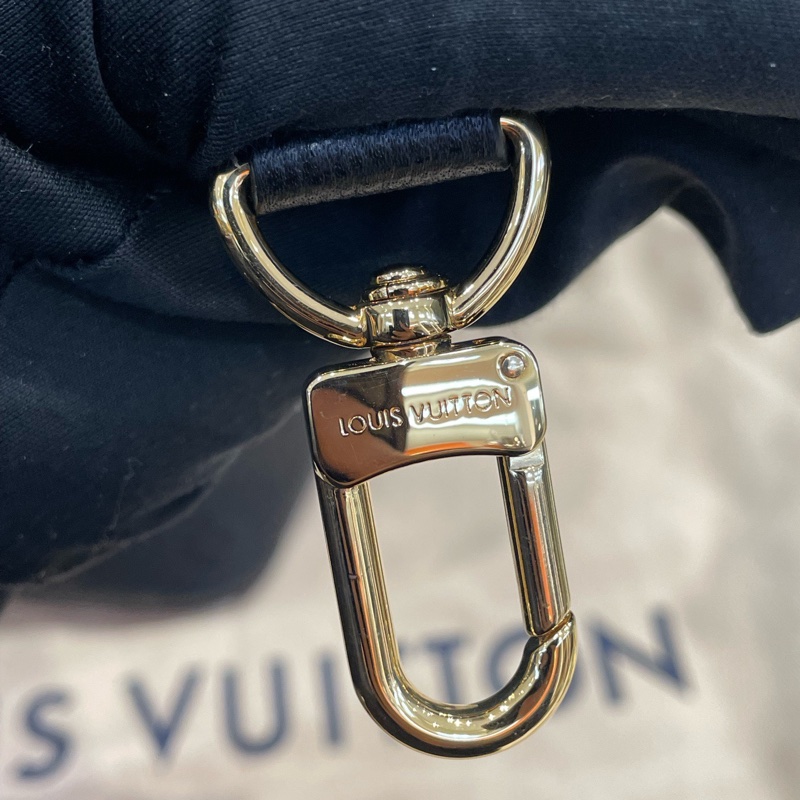 LV 黑金壓花全皮 手柄水桶包 芯片款 尺寸約26*26-27