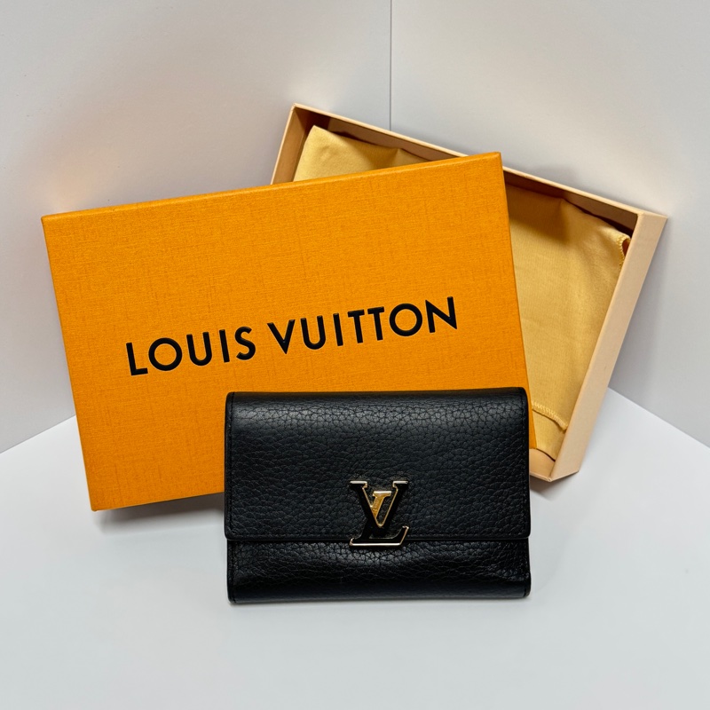 （極新全配🎁） LV M62157 最高級皮革款短夾 專櫃36000！-1