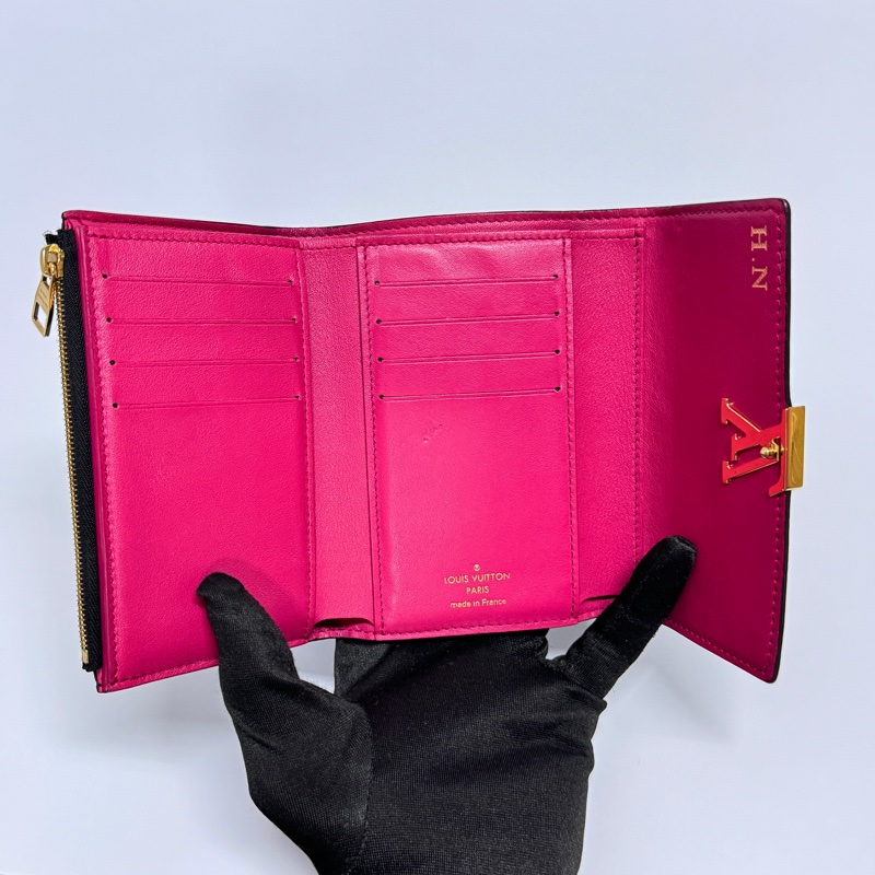 （極新全配🎁） LV M62157 最高級皮革款短夾 專櫃36000！-9