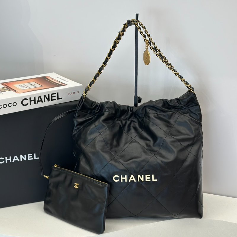 CHANEL 22 Bag - 中號白字黑金-0