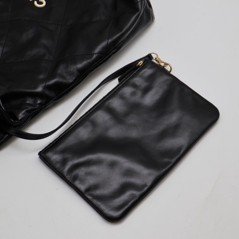 CHANEL 22 Bag - 中號白字黑金-5