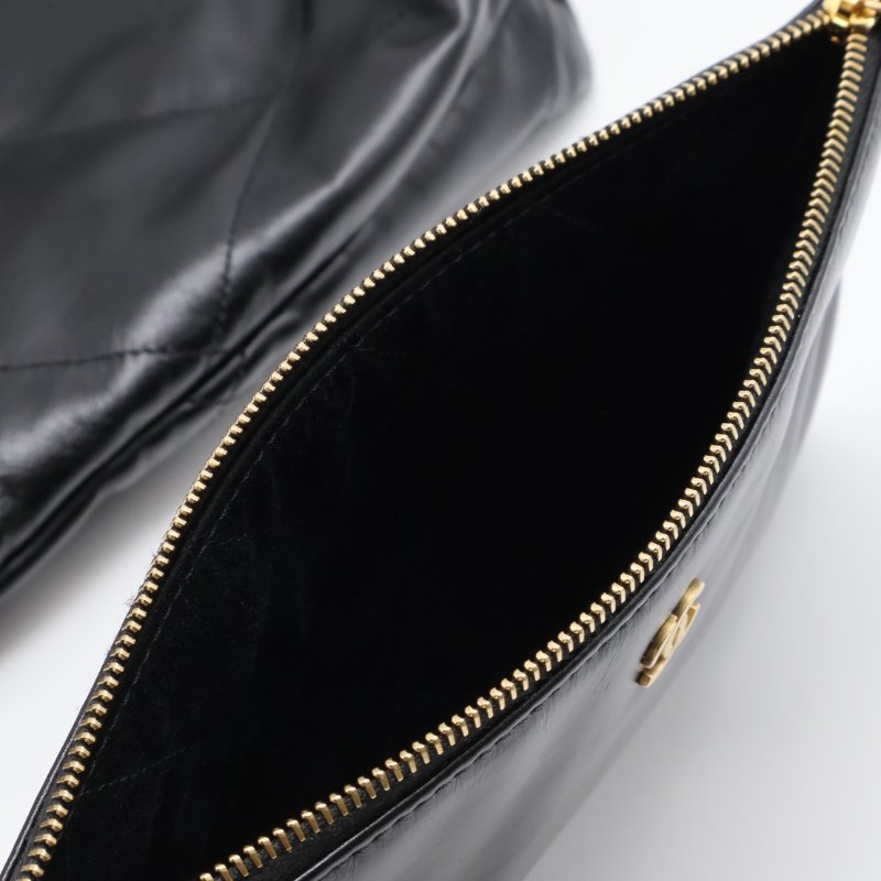 CHANEL 22 Bag - 中號白字黑金-6