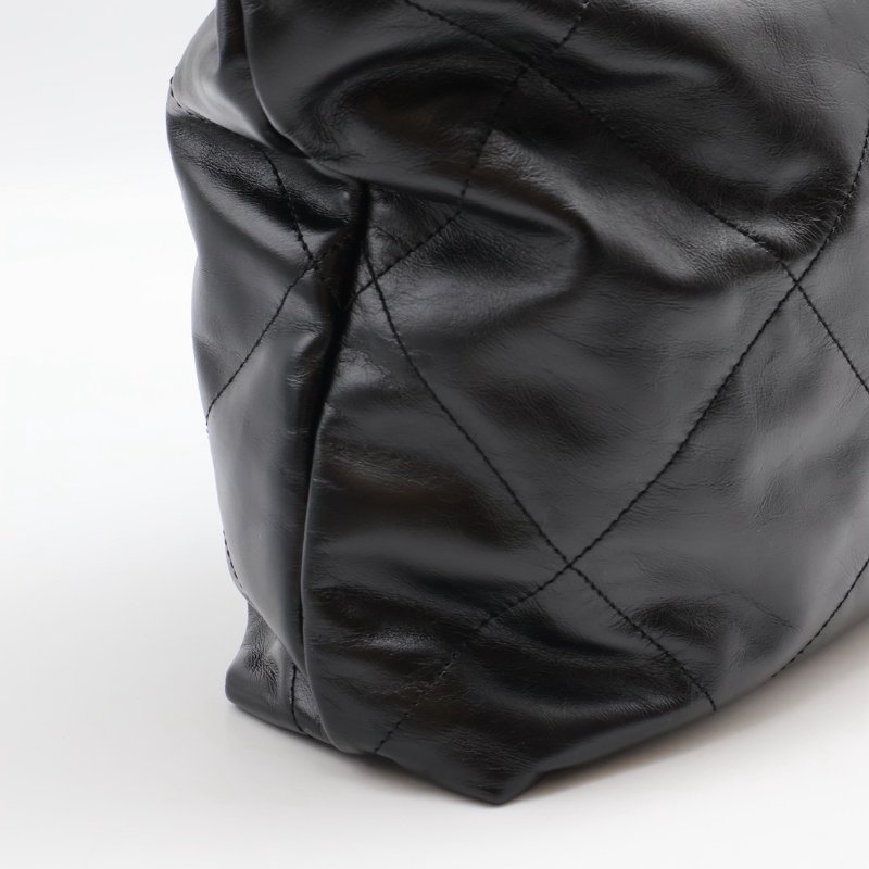 CHANEL 22 Bag - 中號白字黑金-8