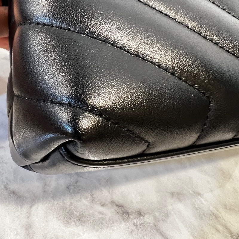 YSL 黑牛皮金釦Lou Lou Toy斜背包-8