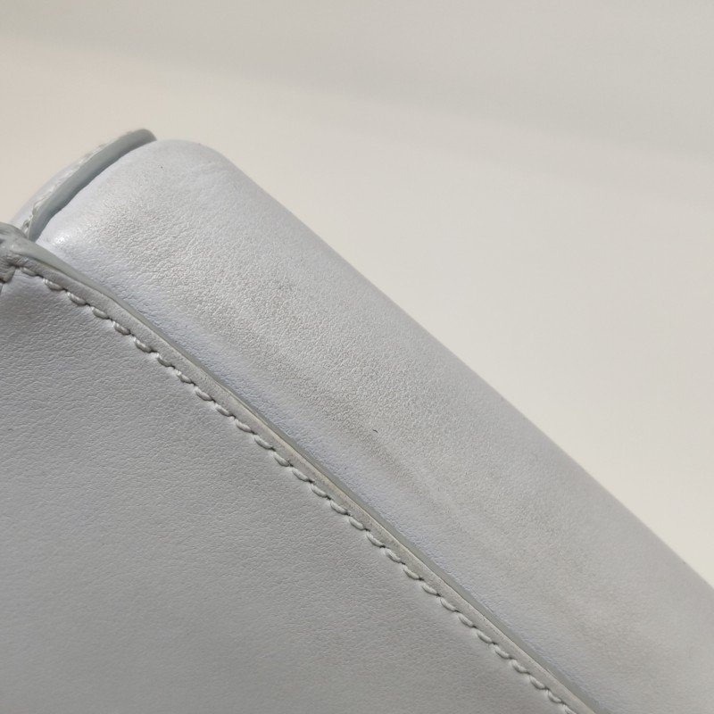 Chloe C牛皮翻毛皮拼皮字母C徽飾腰包胸包-18