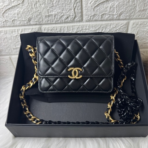 CHANEL羊黑霧金釦Woc