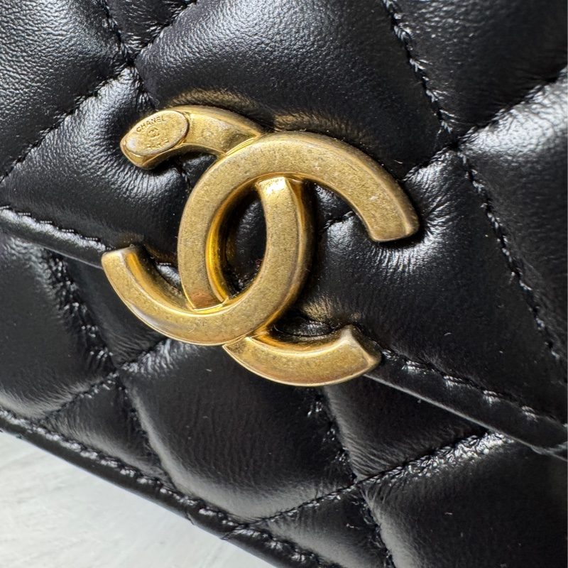 CHANEL羊黑霧金釦Woc-6