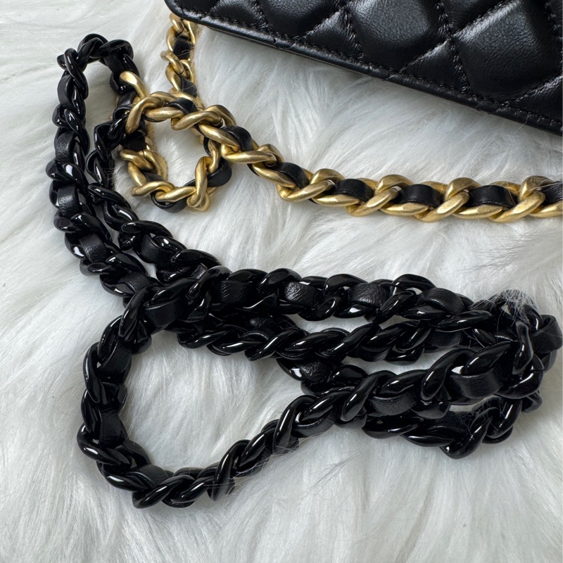 CHANEL羊黑霧金釦Woc-24