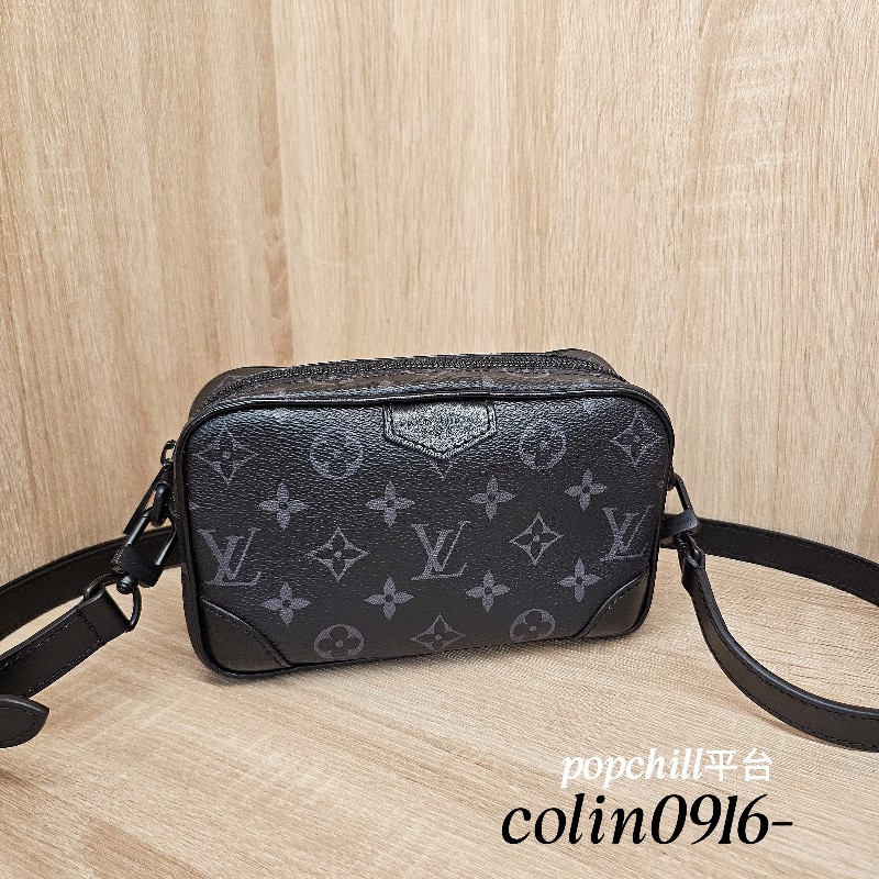 [品況優❣️] LV黑灰老花拉鏈斜背相機包-0