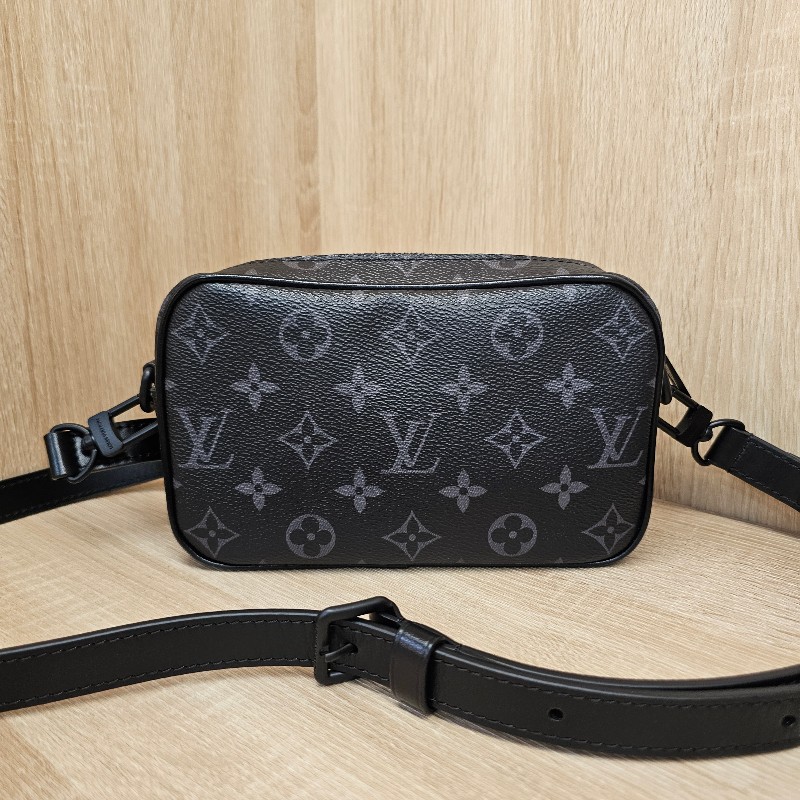 [品況優❣️] LV黑灰老花拉鏈斜背相機包-2