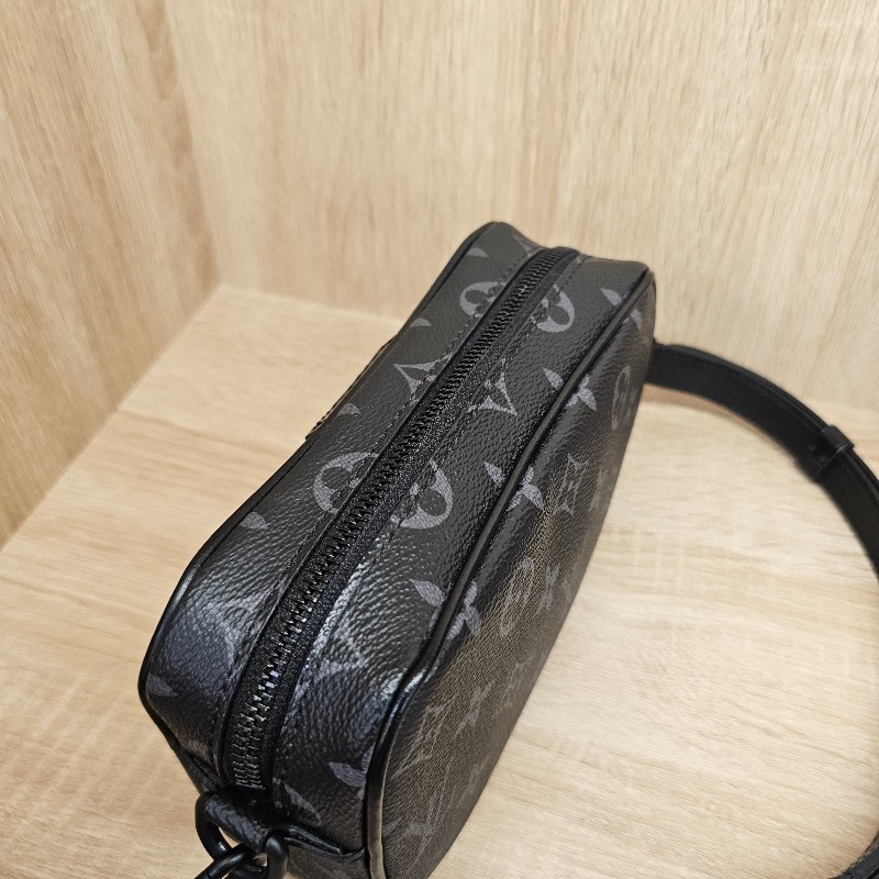 [品況優❣️] LV黑灰老花拉鏈斜背相機包-4