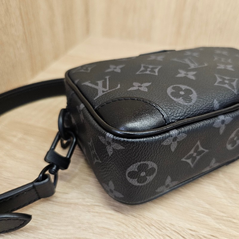 [品況優❣️] LV黑灰老花拉鏈斜背相機包-5