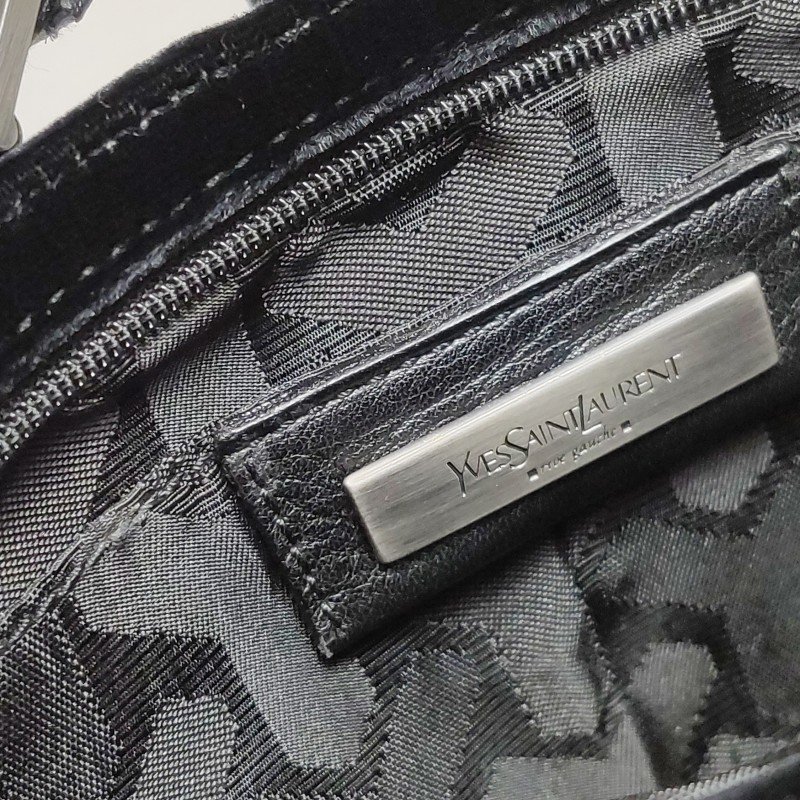 Saint Laurent 牛皮絨布純色金屬針扣單肩包-8