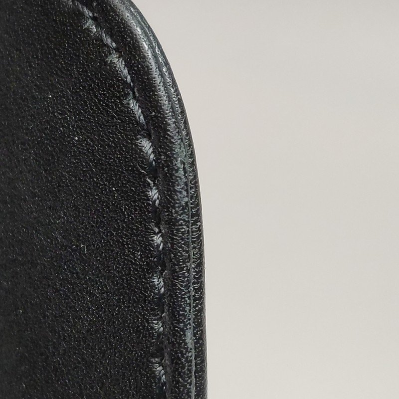 Saint Laurent 牛皮絨布純色金屬針扣單肩包-18