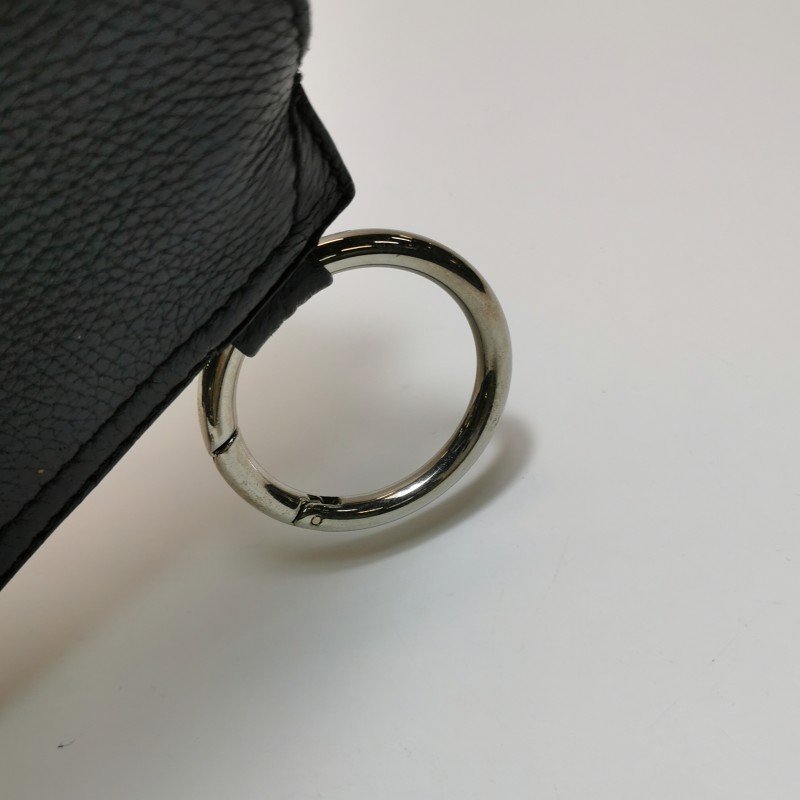 Burberry 牛皮純色字母Logo斜挎單肩包-11