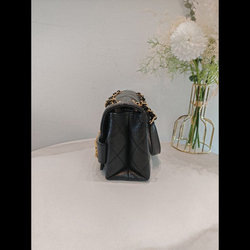 Chanel chain bag small-2