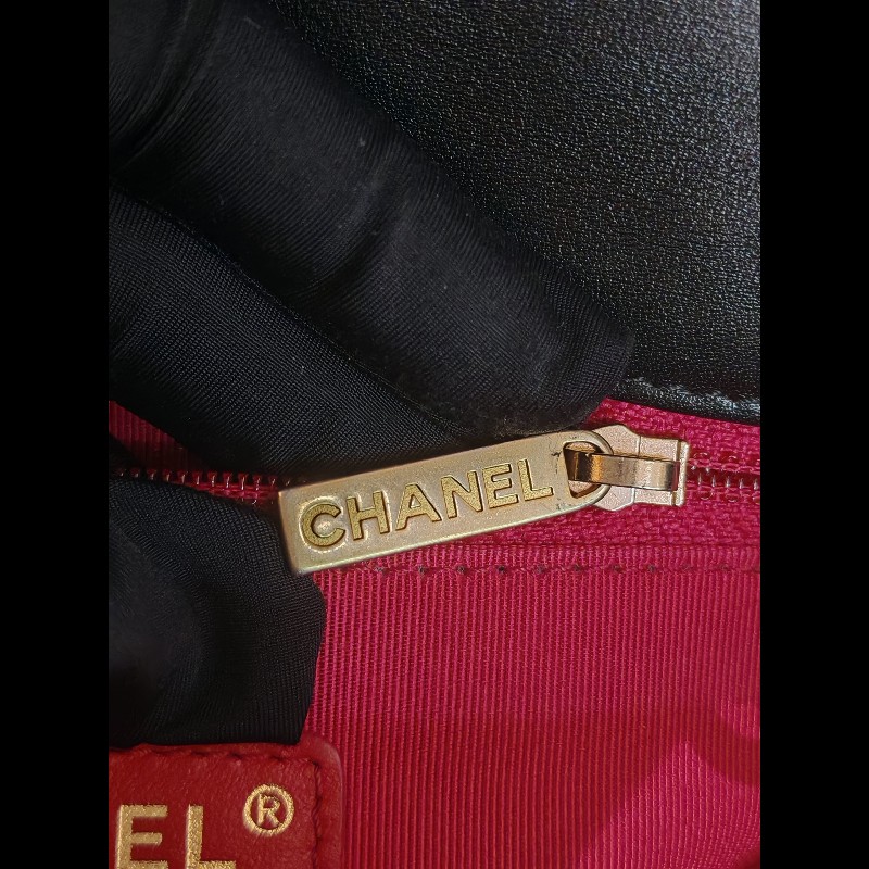 Chanel chain bag small-19